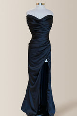 Elegant Black Mermaid Strapless Long Satin Formal Dress With Pleating and Slit