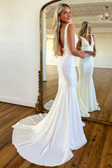 Gorgeous Mermaid V-Neck Long Corset Beaded Prom Dress