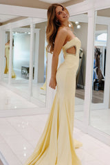 Chic Mermaid Yellow Strapless Long Satin Prom Party Dress with Slit
