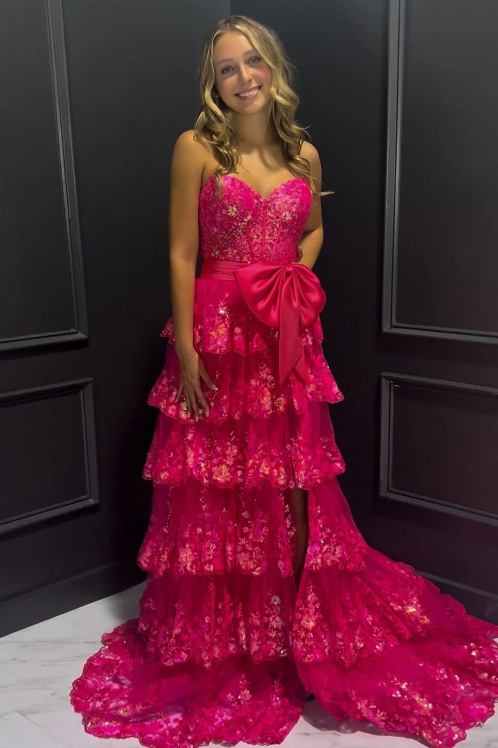 Luxurious Sweetheart A-Line Layered Prom Dress with Sequined Appliques