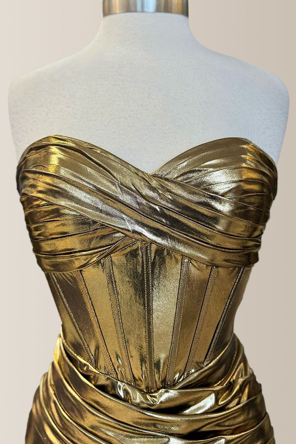 Newly Gold Sweetheart Bodycon Short Metallic Homecoming Dress