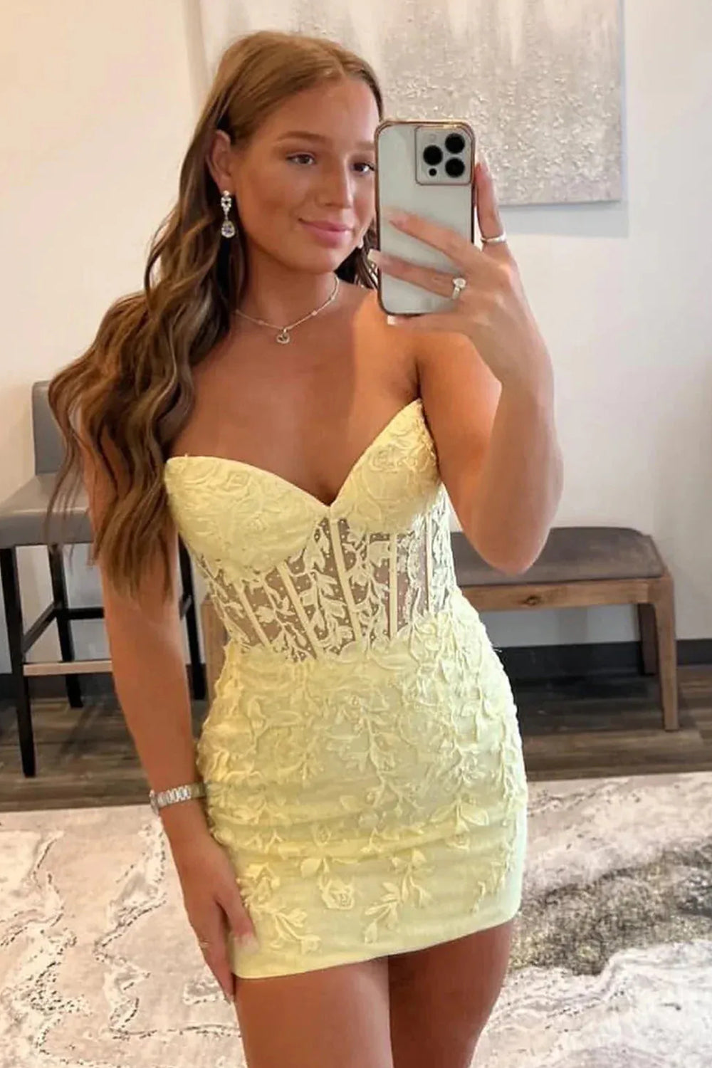 Charming Mermaid Sweetheart Lace Up Short Homecoming Dress with Appliques