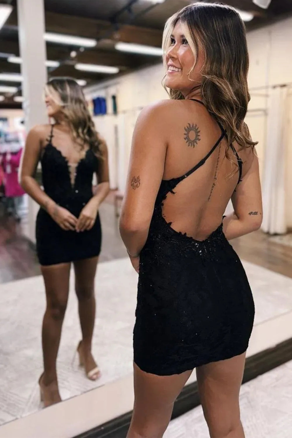 Black Spaghetti Straps Short Tight Homecoming Dress With Appliques