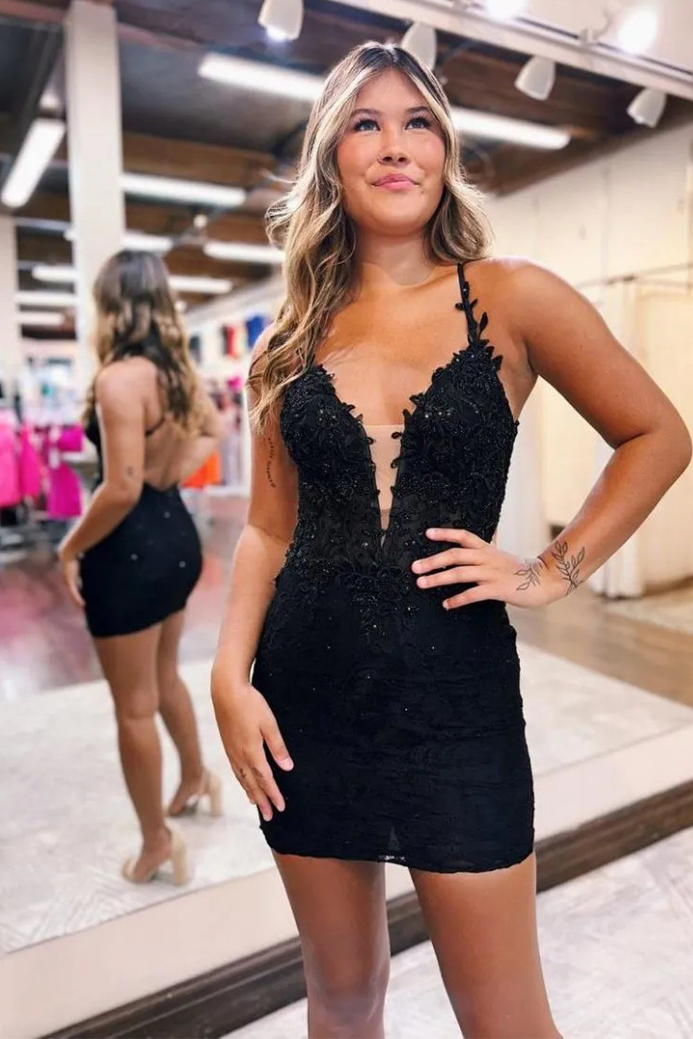 Black Spaghetti Straps Short Tight Homecoming Dress With Appliques