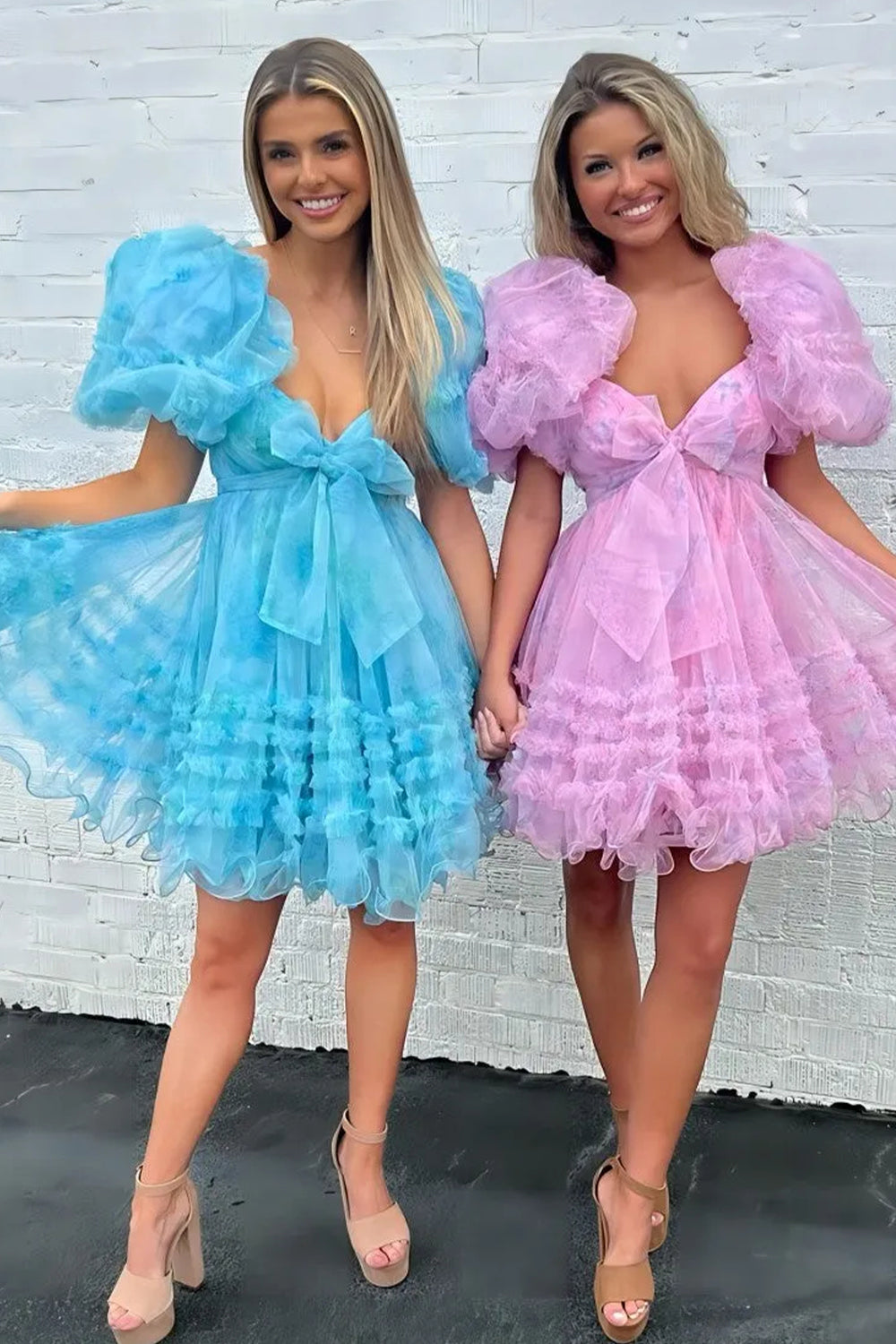 Charming Floral Printed A-Line Puff Sleeves Short Tulle Homecoming Dress