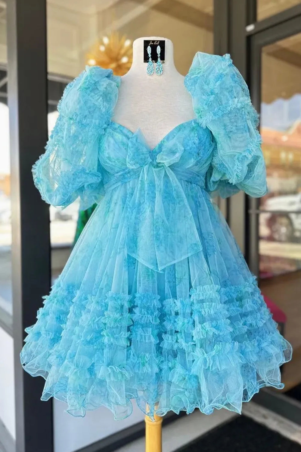 Charming Floral Printed A-Line Puff Sleeves Short Tulle Homecoming Dress