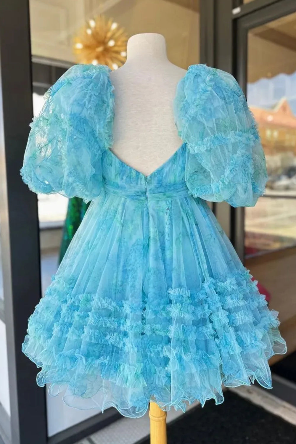 Charming Floral Printed A-Line Puff Sleeves Short Tulle Homecoming Dress