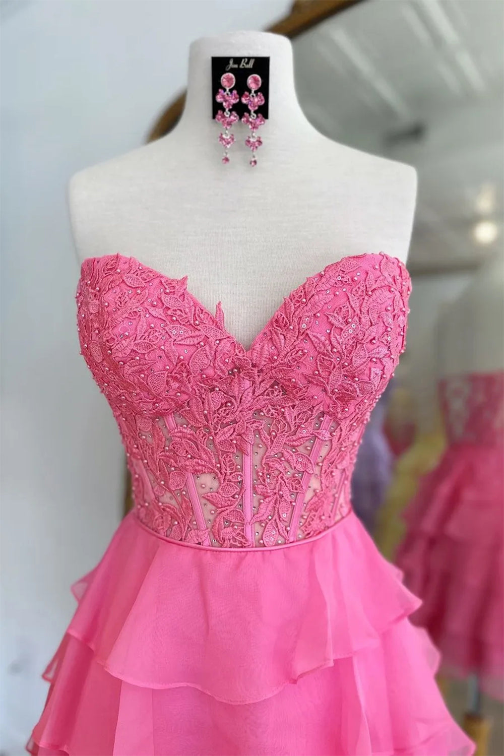 Cute Sweetheart A-Line Lace Corset Chiffon Ruffle Short Homecoming Dress